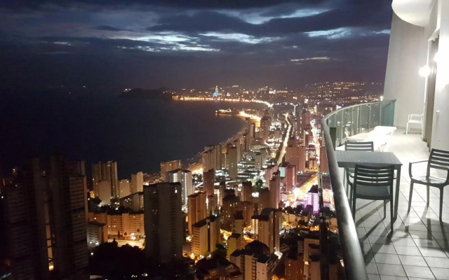Benidorm Sky (Torre Lugano)