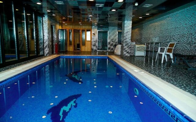 Golden Shine Hotel