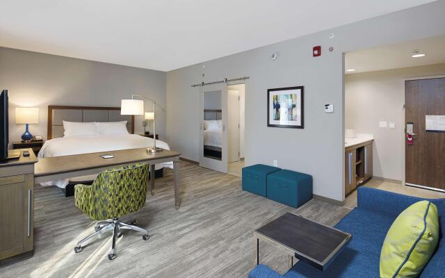 Hampton Inn & Suites Sacramento at Csus