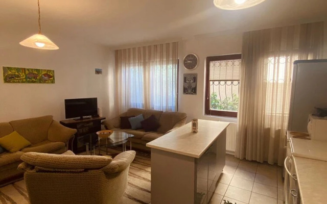Den Hostel