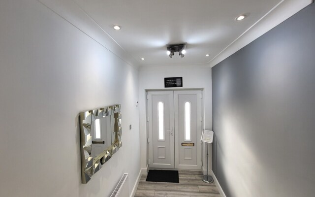 Top Luxury 2 bed Apartment - London