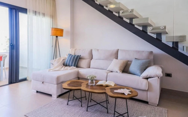 Elegant and Spacious Penthouse With Ocean View