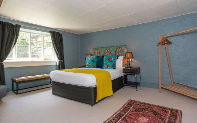 the Jersey Arms Hotel