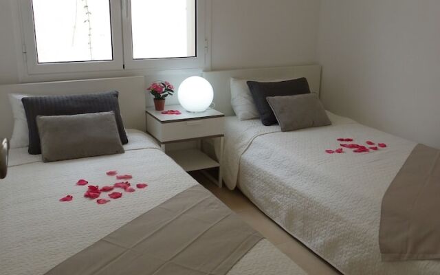 Danlux Moli 12