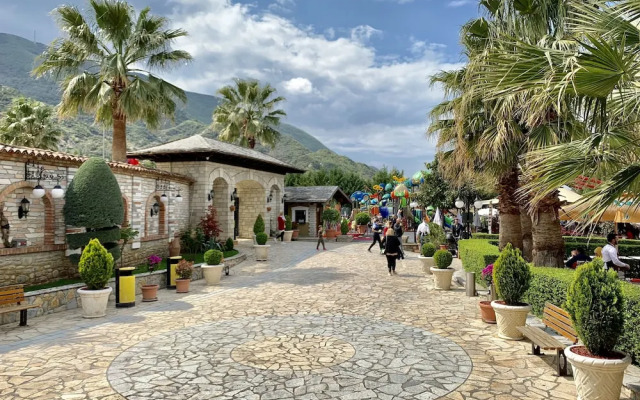 PalmaNova Resort