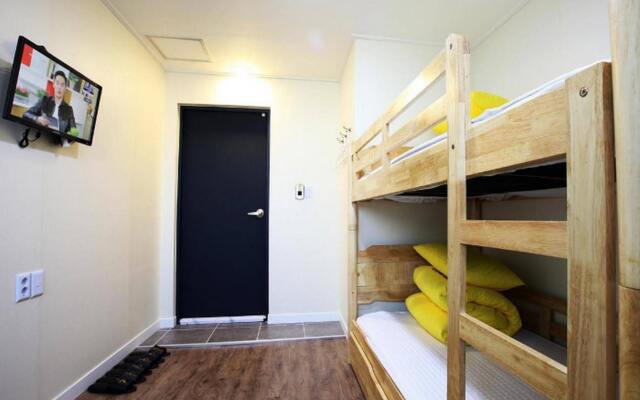 24 Guesthouse Myeongdong Avenue