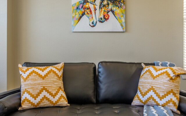 Reverchon Park Apartments by Frontdesk