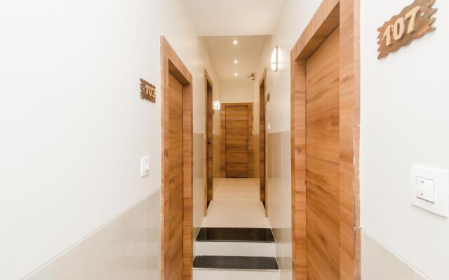 OYO 12257 Hotel Sai Suites