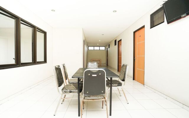 OYO flagship 748 Comfitel Tenggilis