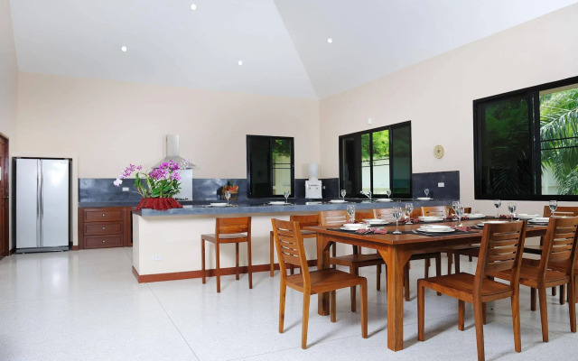 Baan Santi Villa