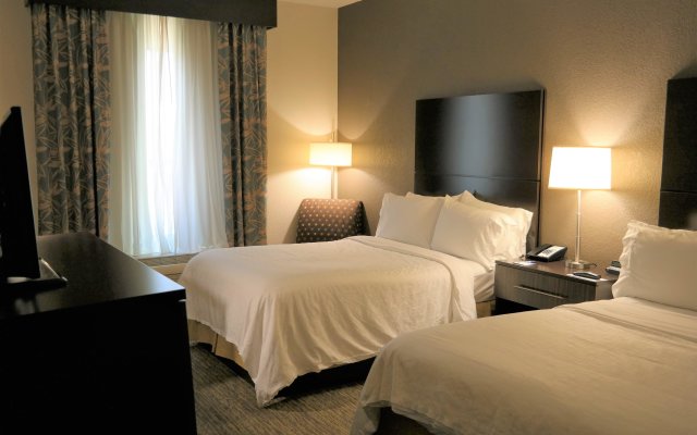 Holiday Inn Express Fredericksburg Southpoint, an IHG Hotel