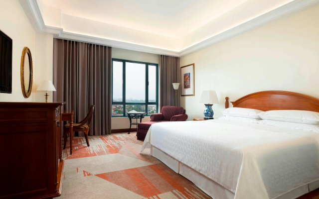 Sheraton Hanoi Hotel – Guest Rooms – Hanoi