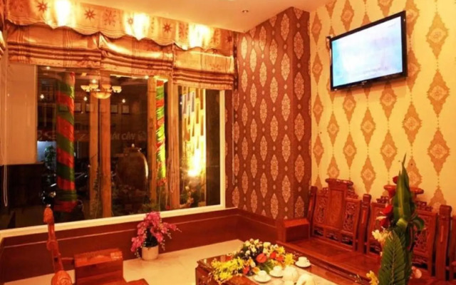 Sunflowers Hotel