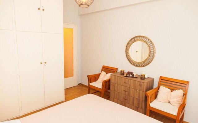 Stay In Pagkrati In A Newly Renovated & Stylish Apartment
