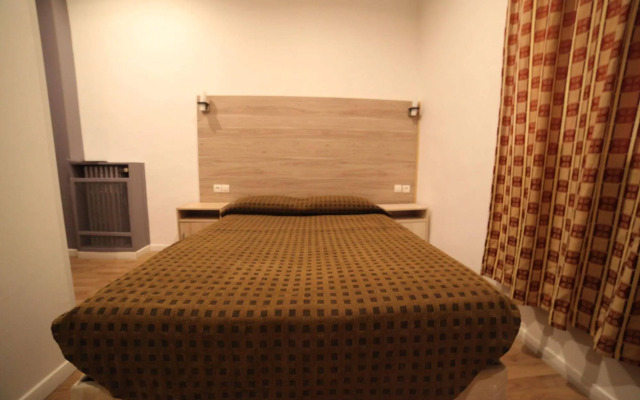 Evelia Hotels