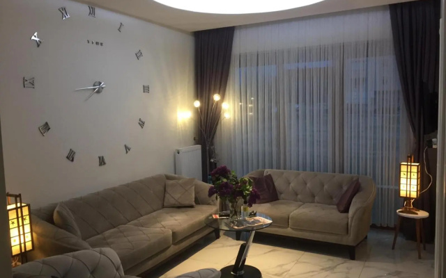 Doctor House Residence