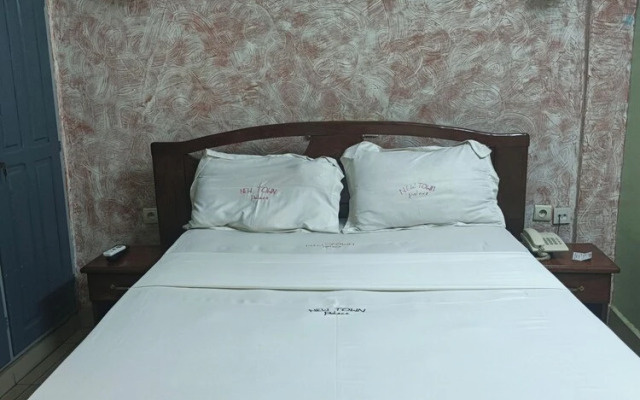 Newtown Palace Hotel