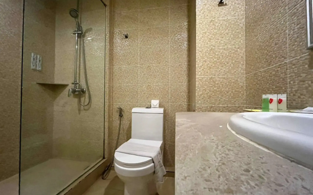 B Buri Hotel