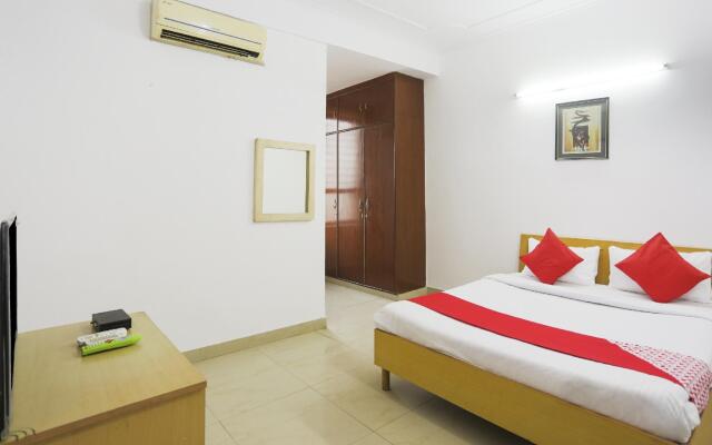 OYO 76495 Twins Palace