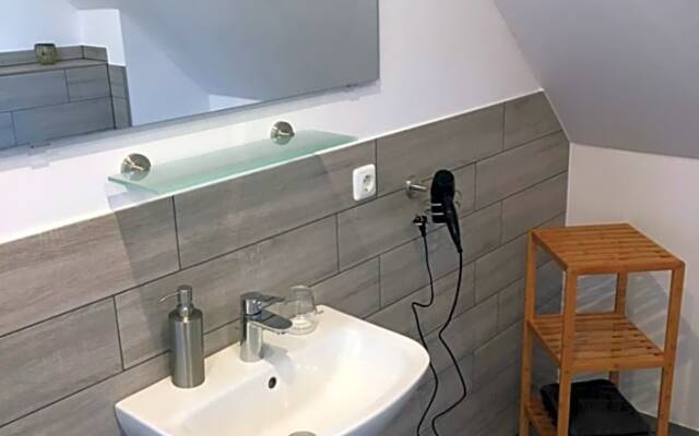 Gäste Und Messezimmer Adelheidsdorf