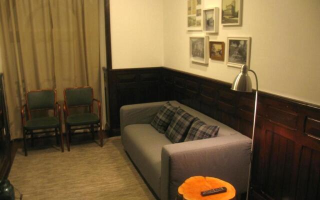 Rosa Biscoito Suites