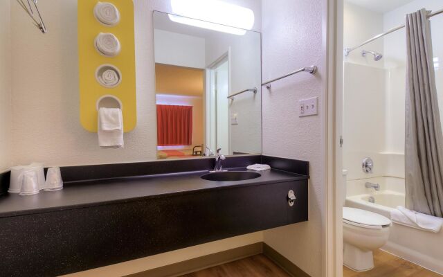Motel 6 Las Vegas, NV - Boulder Highway