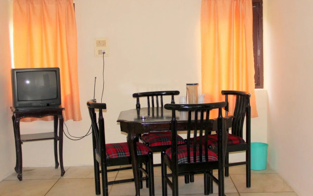 Hotel Lakeview Ooty