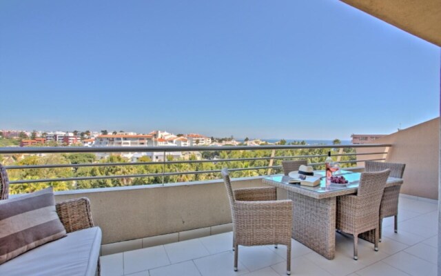 Inviting 1-bed Beach Apartment in Albufeira