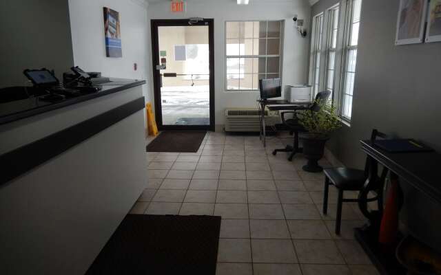 Motel 6 McGraw, NY - Cortland