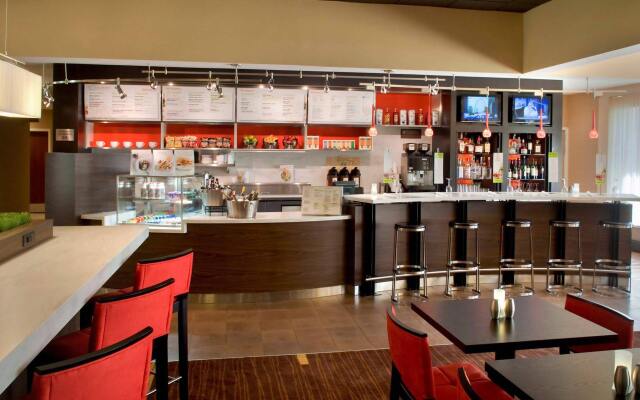 Courtyard by Marriott Lincroft Red Bank