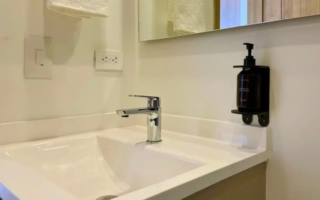 w Illustrious 2BR w Street View in Chapinero