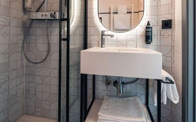 Ibis Styles Charleroi Airport Aero 44