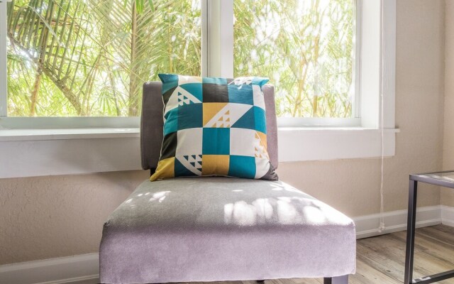 Downtown View Apartments with Parking