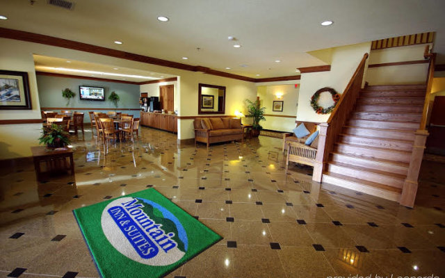 Mountain Inn and Suites Airport