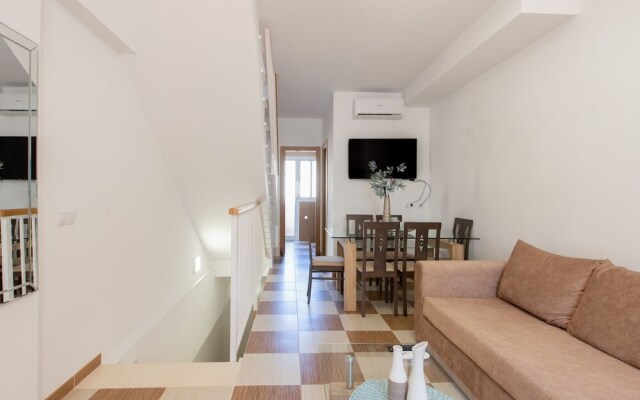 Cosy Holiday Home in Carboneras near Andaluz Park and Beach