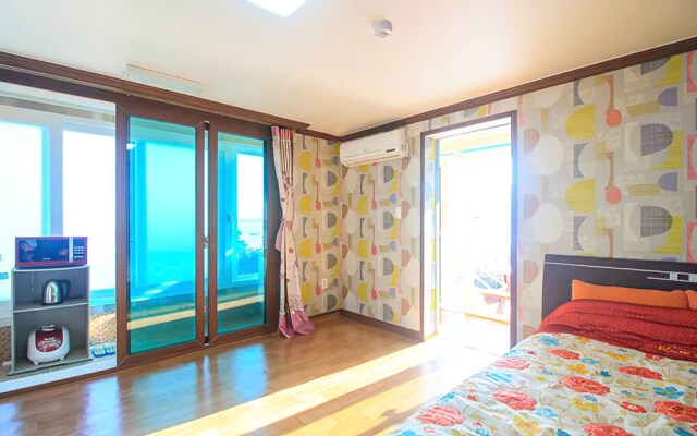 Geoje Dawn Sea Pension