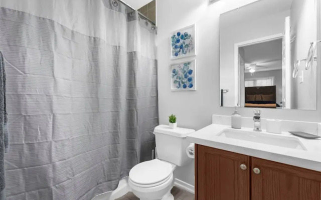 Chic 2BR House Newly Renovated Central Spot