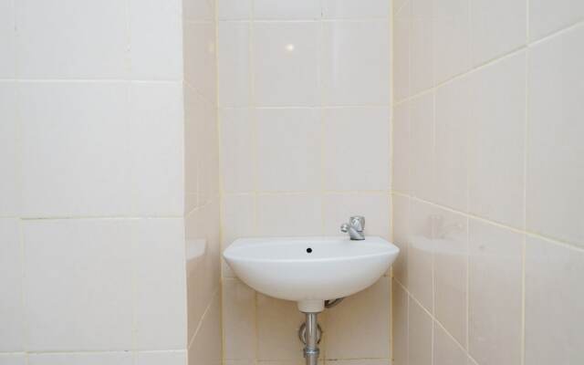 Homey And Simply 2Br At Serpong Greenview Apartment