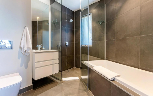 Axis Luxury Apartments  by Century City Hotels