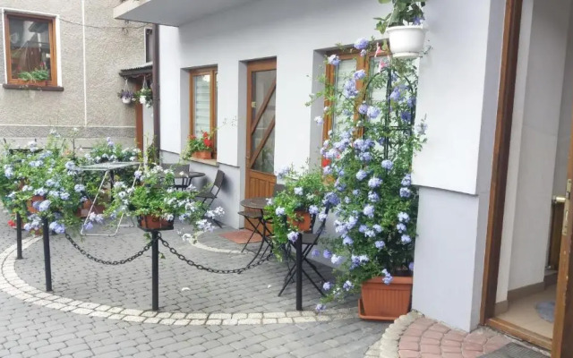 Pokoje do Wynajęcia u Lusi