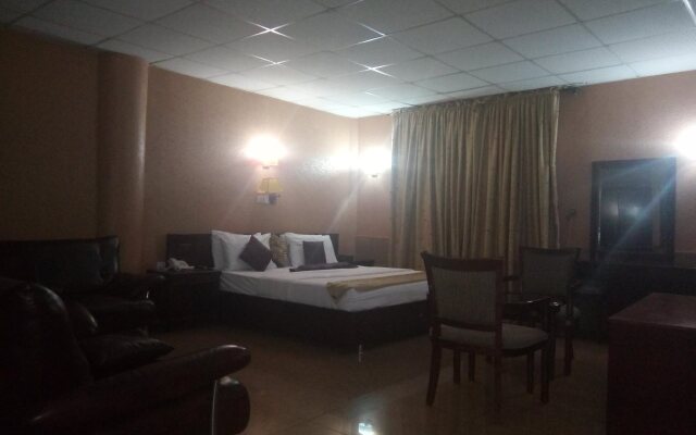 Crocodile Hotel & Restaurants Ltd