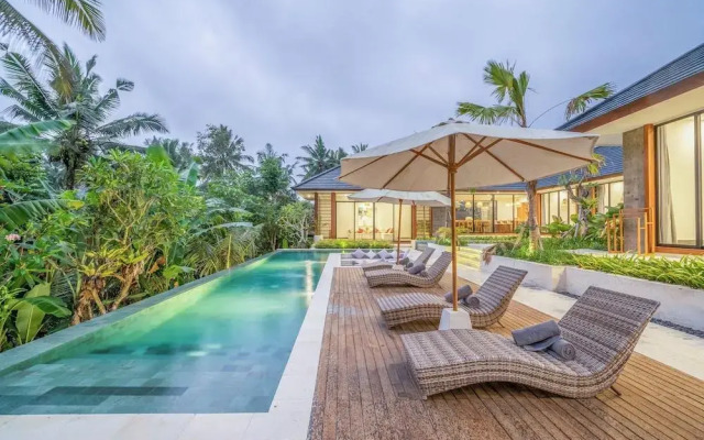 Villa The Kayu by GORO