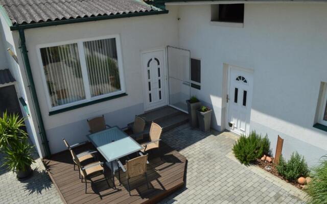 Ferienhaus Lisa & Radlzimmer