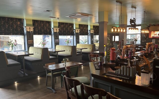Dockers Inn