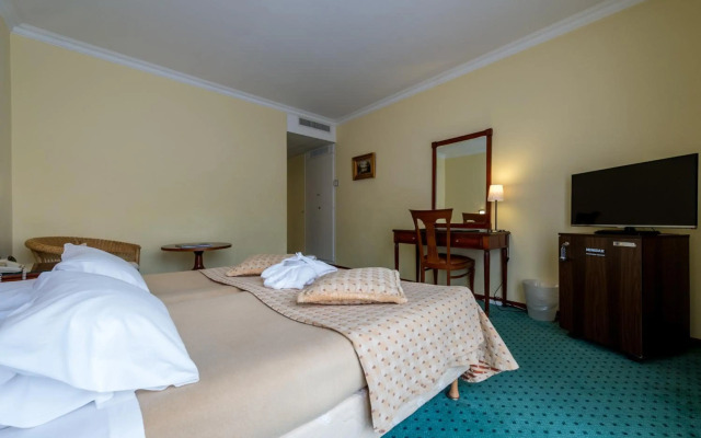 Hotel Churchill