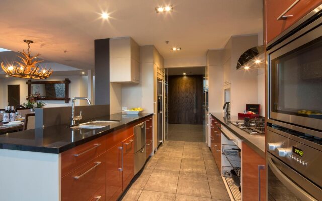 Shotover Penthouse & Spa by Staysouth