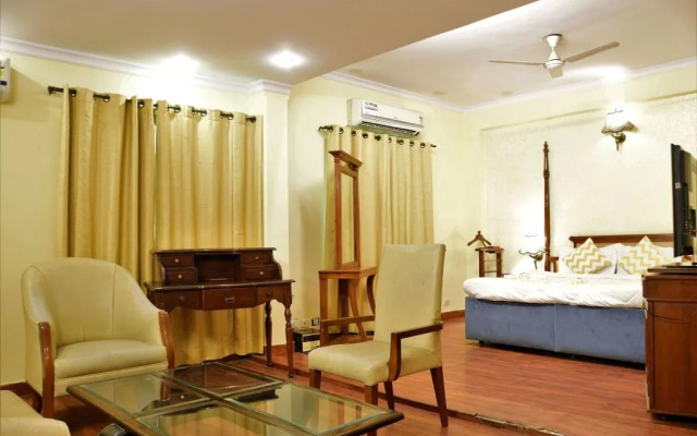 OYO 8465 near Sahara Mall