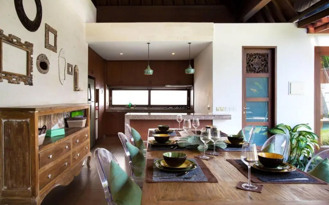 Villa Coklat 3Bdr. Drupadi Seminyak