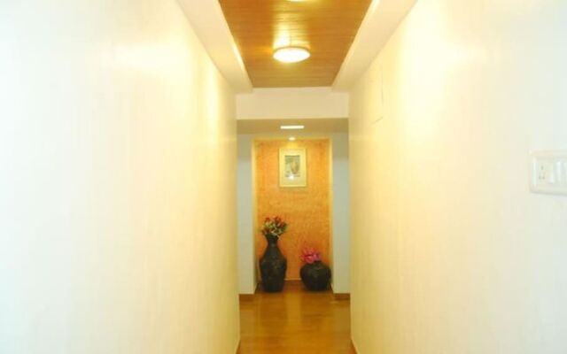 Shanti's Hotel Surbhi