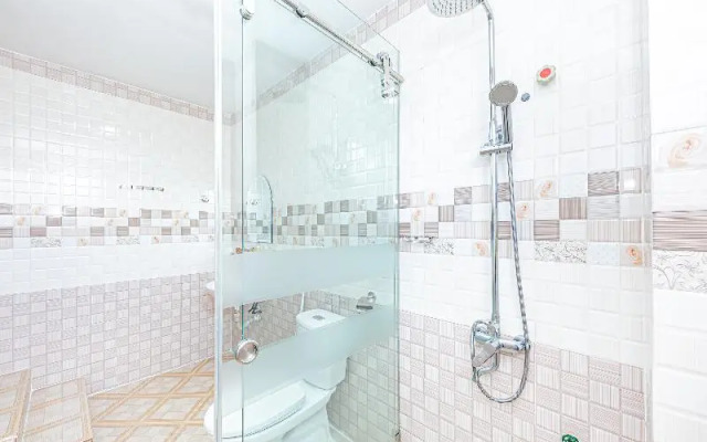 Oyo 446 The Bao Hotel